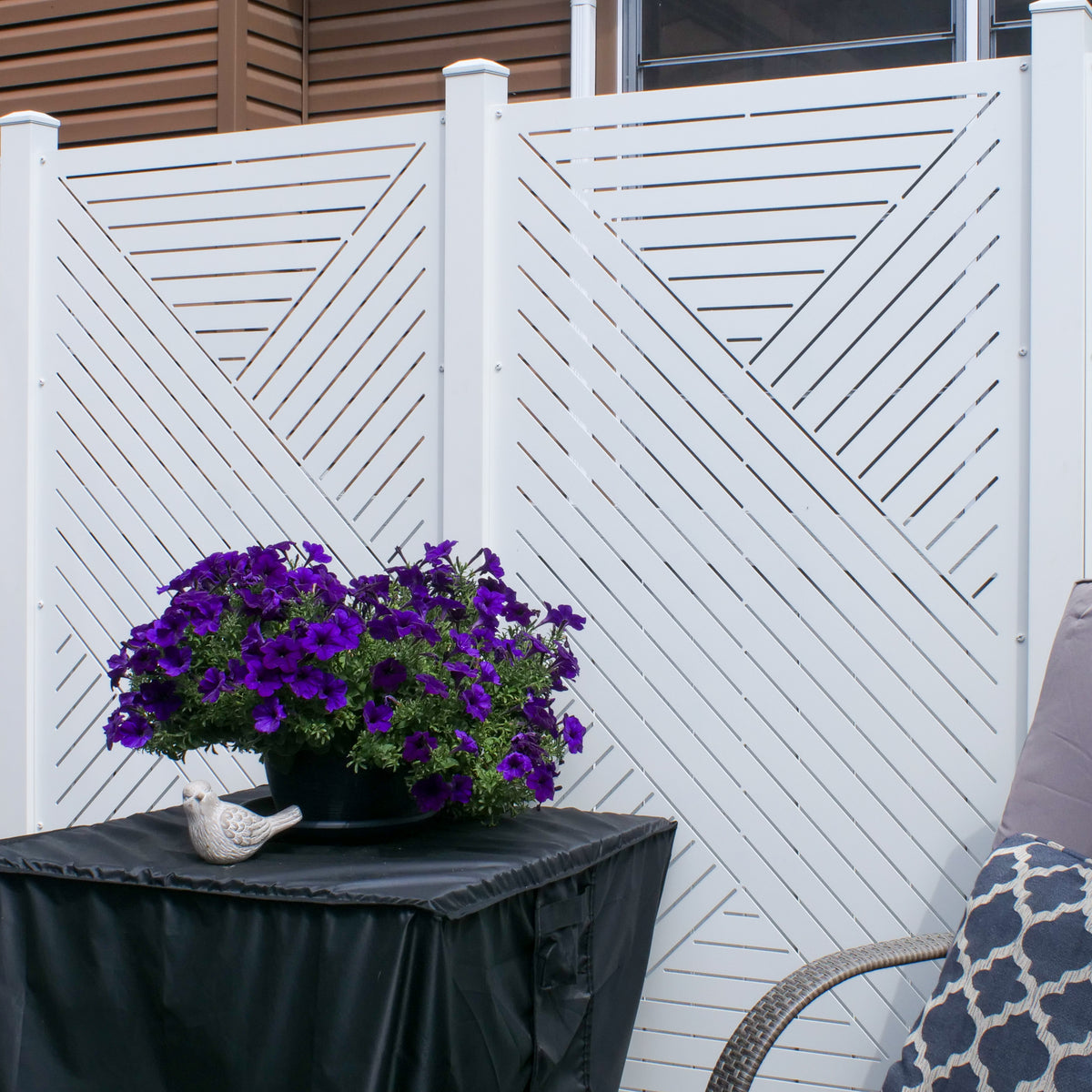 White Hexx Deck | HIDEAWAY USA