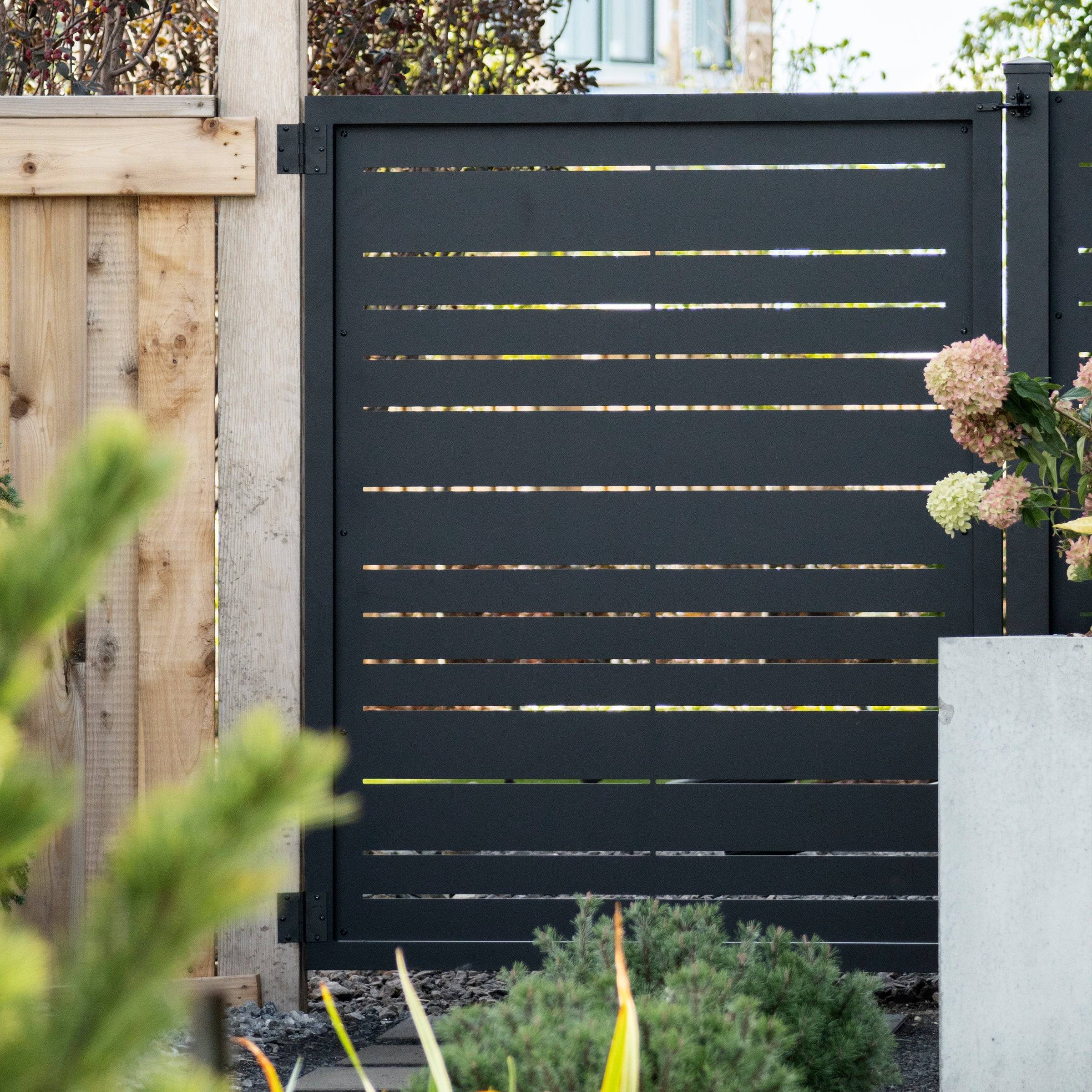 Custom Width Privacy Gate (Moderna) 68"H